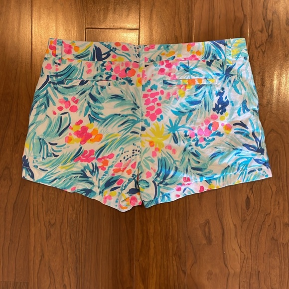 Lilly Pulitzer Callahan Short Size 12 - Picture 2 of 5